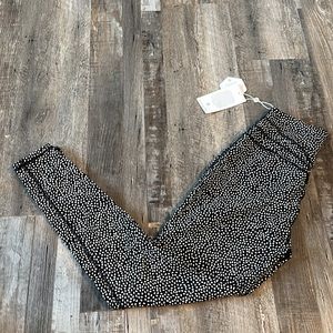 NWT Buff Bunny Leggings